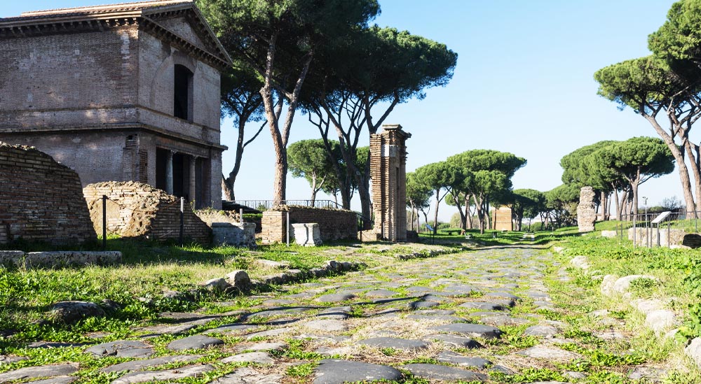 La via appia, un patrimonio dell’unesco e un’opportunità per il turismo lento