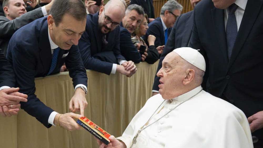 Capatine in canonica, un dono speciale per Papa Francesco