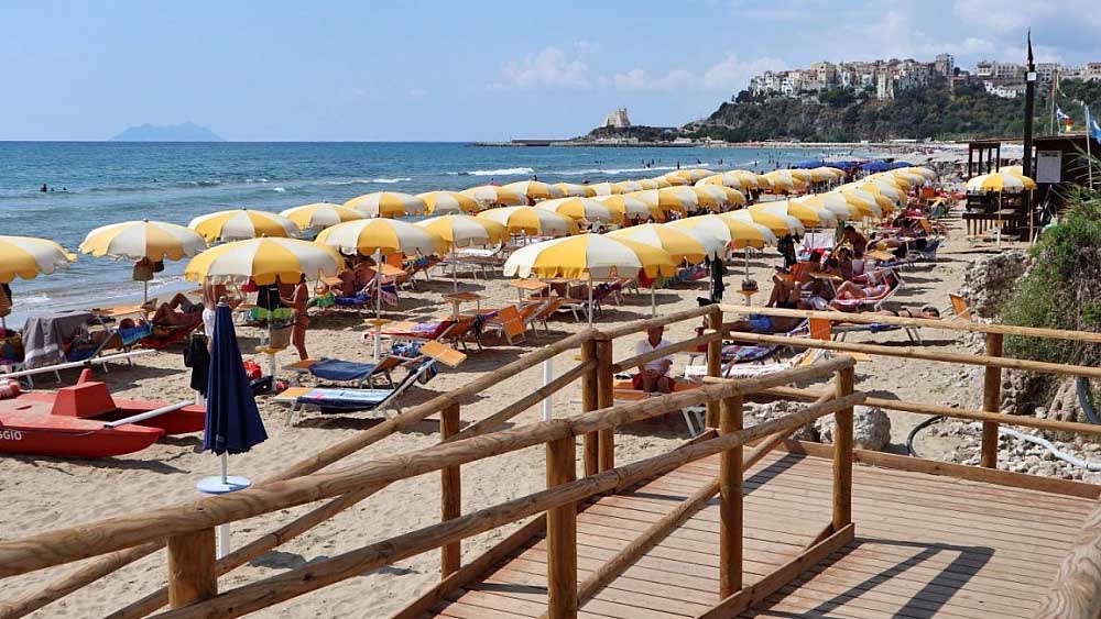 Tre milioni per le spiagge del Lazio, investimenti per sicurezza e sostenibilità nella stagione 2025