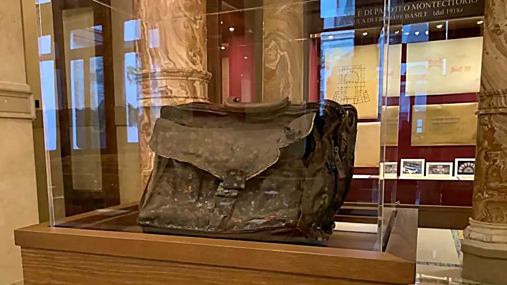Il coraggio della memoria, la borsa di Paolo Borsellino torna a parlare al Paese